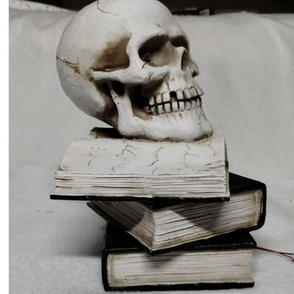 Skull on Books Halloween‎ Decor Light Up Eyes Spell Book Spooky Prop